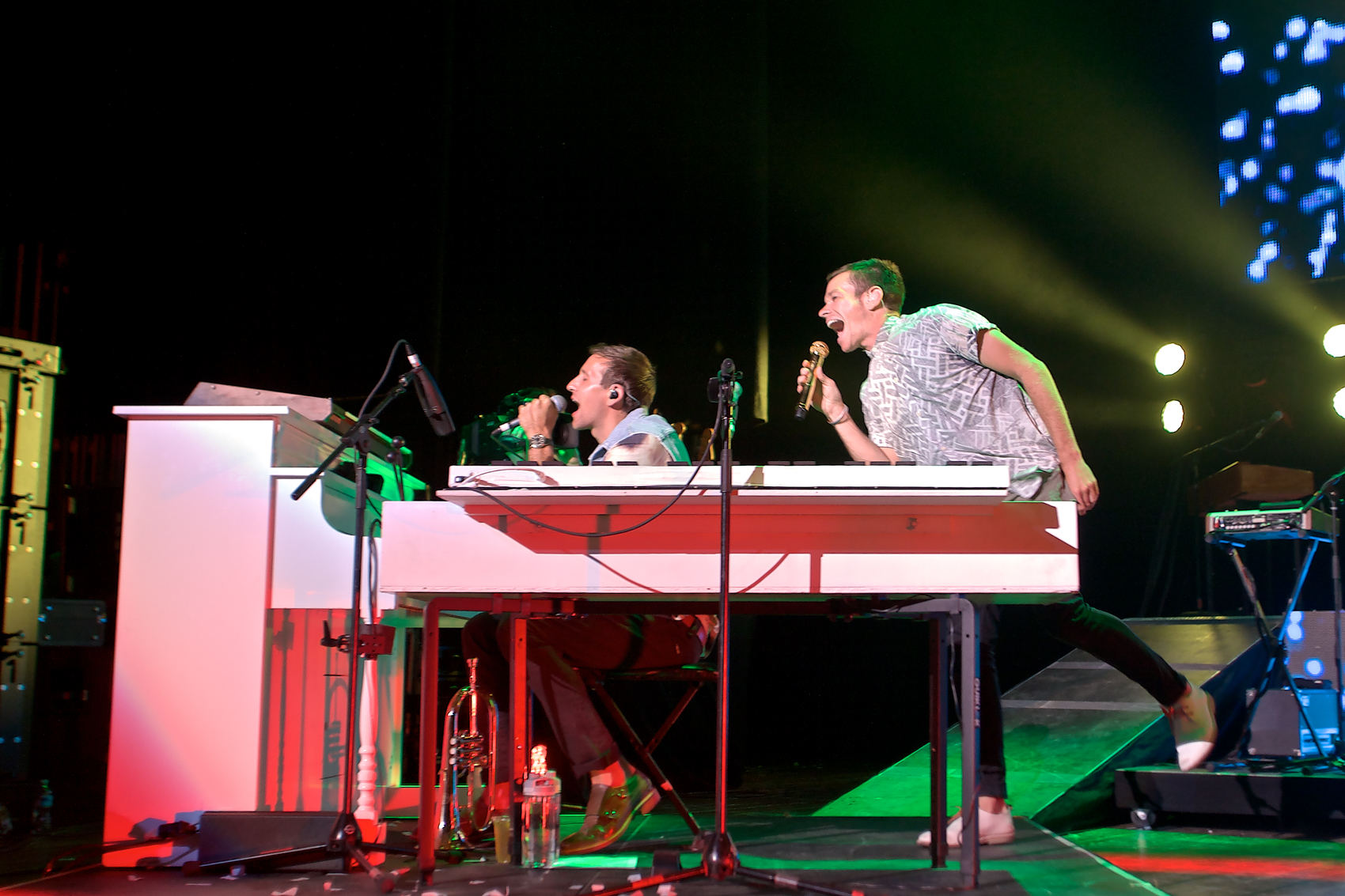 Most Nights Summer Tour 
The Mann Center
Philadelphia, Pa 
July 19, 2013 

DerekBrad.com